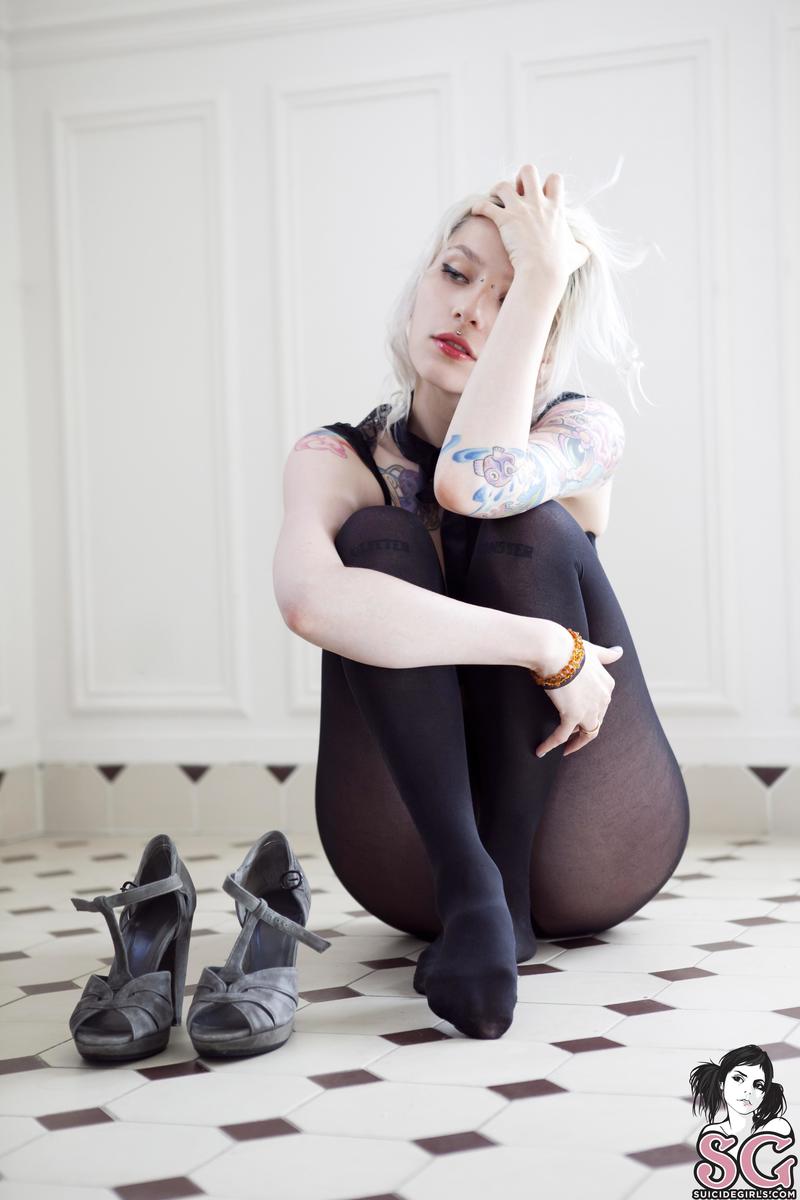 marlene-illwaitmyturn-09.jpg