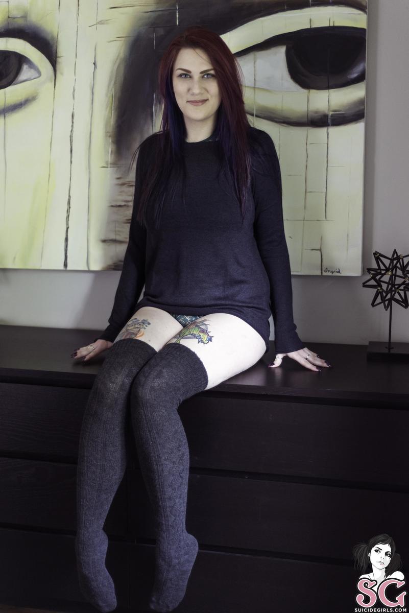 poisedpoison-roomwithaview-03.jpg