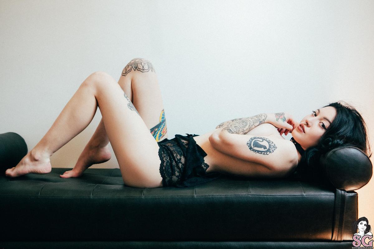 kaarla-youresodarkbabe-31.jpg