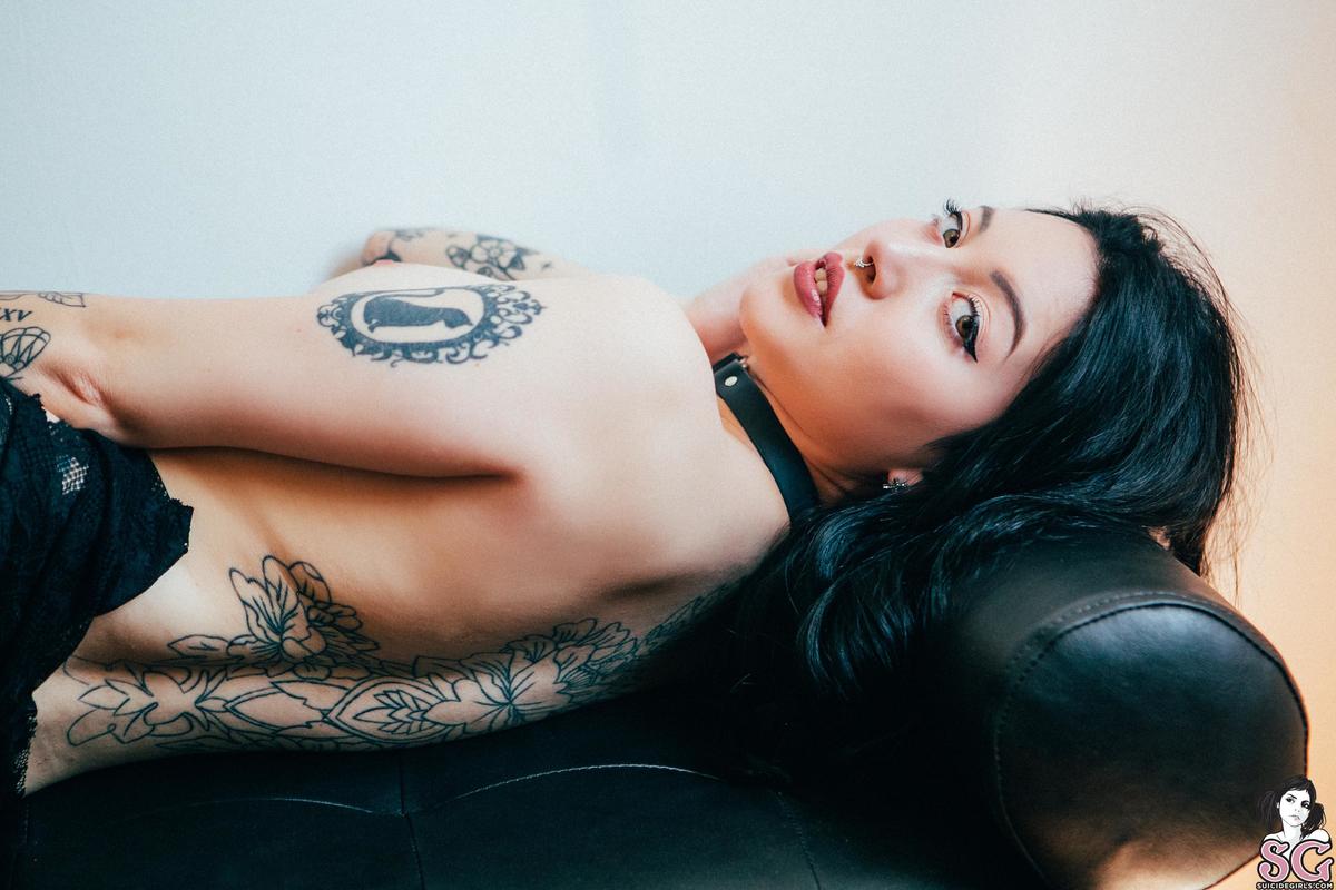 kaarla-youresodarkbabe-33.jpg