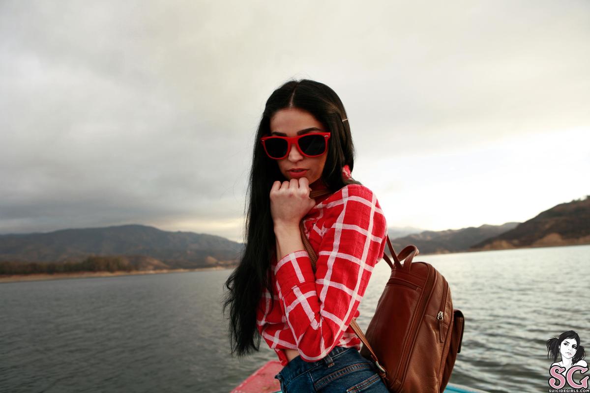 bully-motorboat-05.jpg