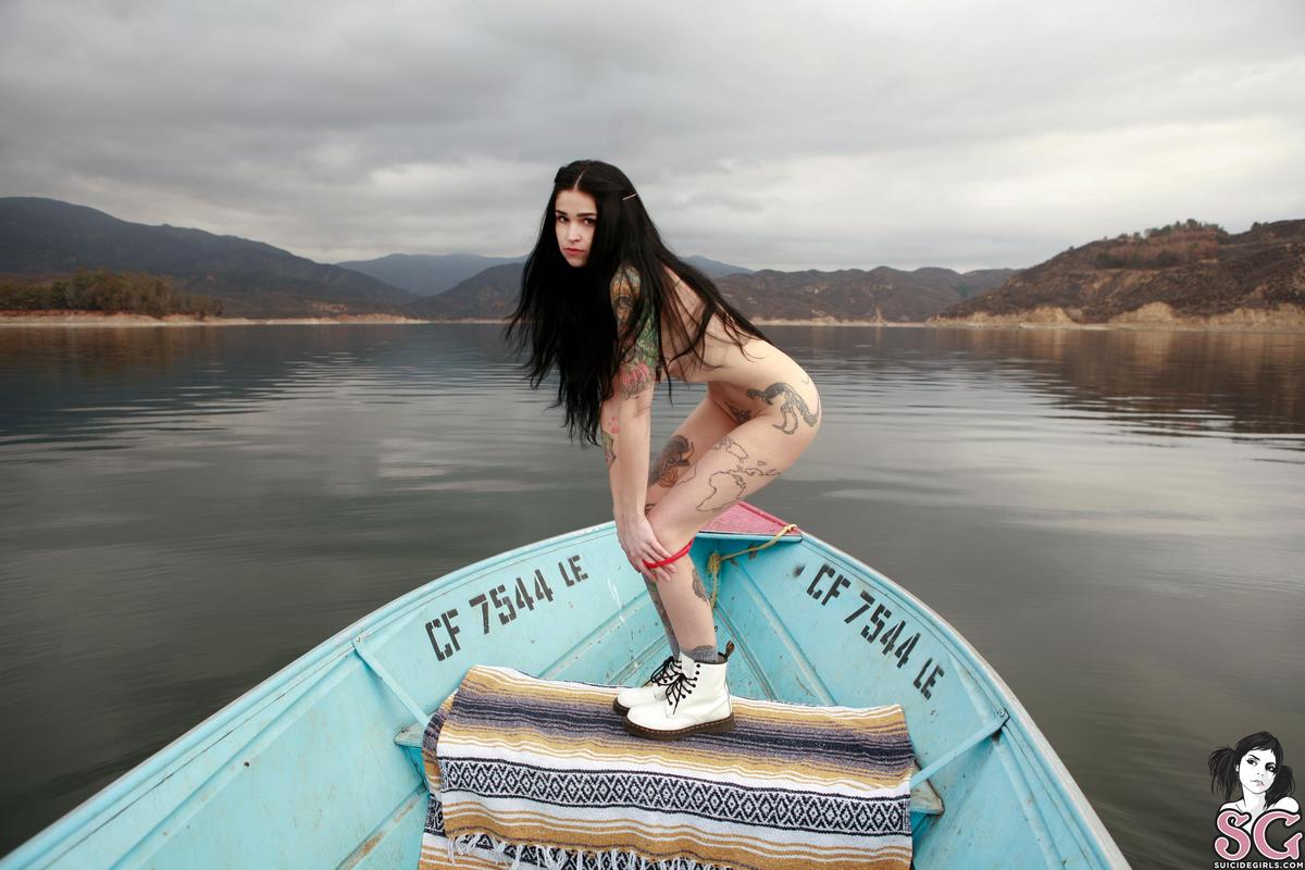 bully-motorboat-33.jpg