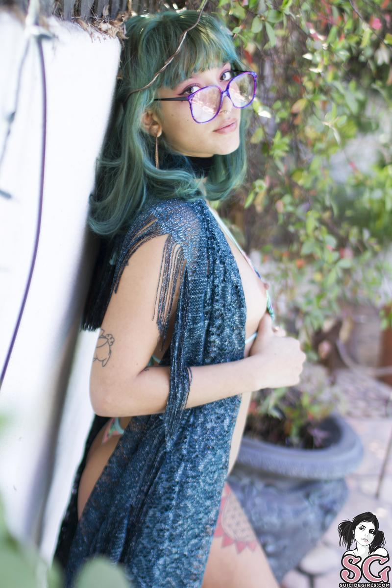 peachfuzzzzz-bluisthewarmestcolor-15.jpg