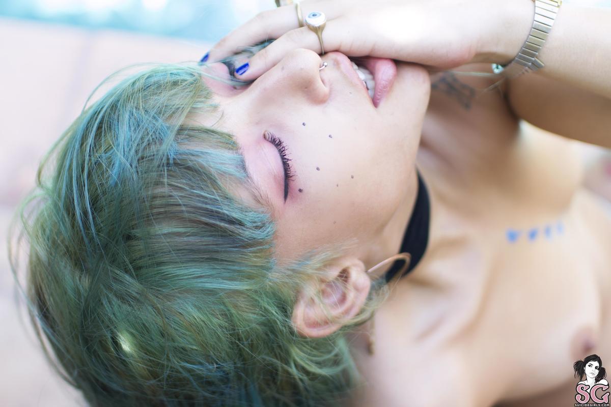 peachfuzzzzz-bluisthewarmestcolor-31.jpg