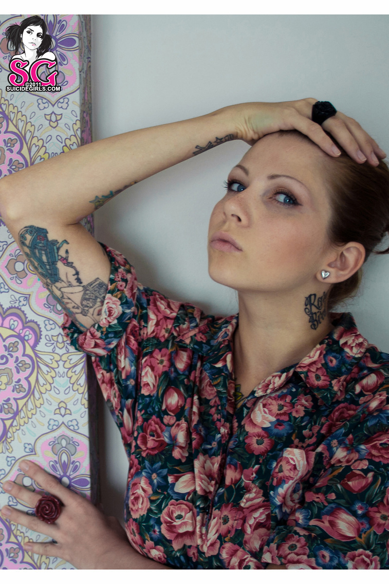 satelina-tearose-01.jpg