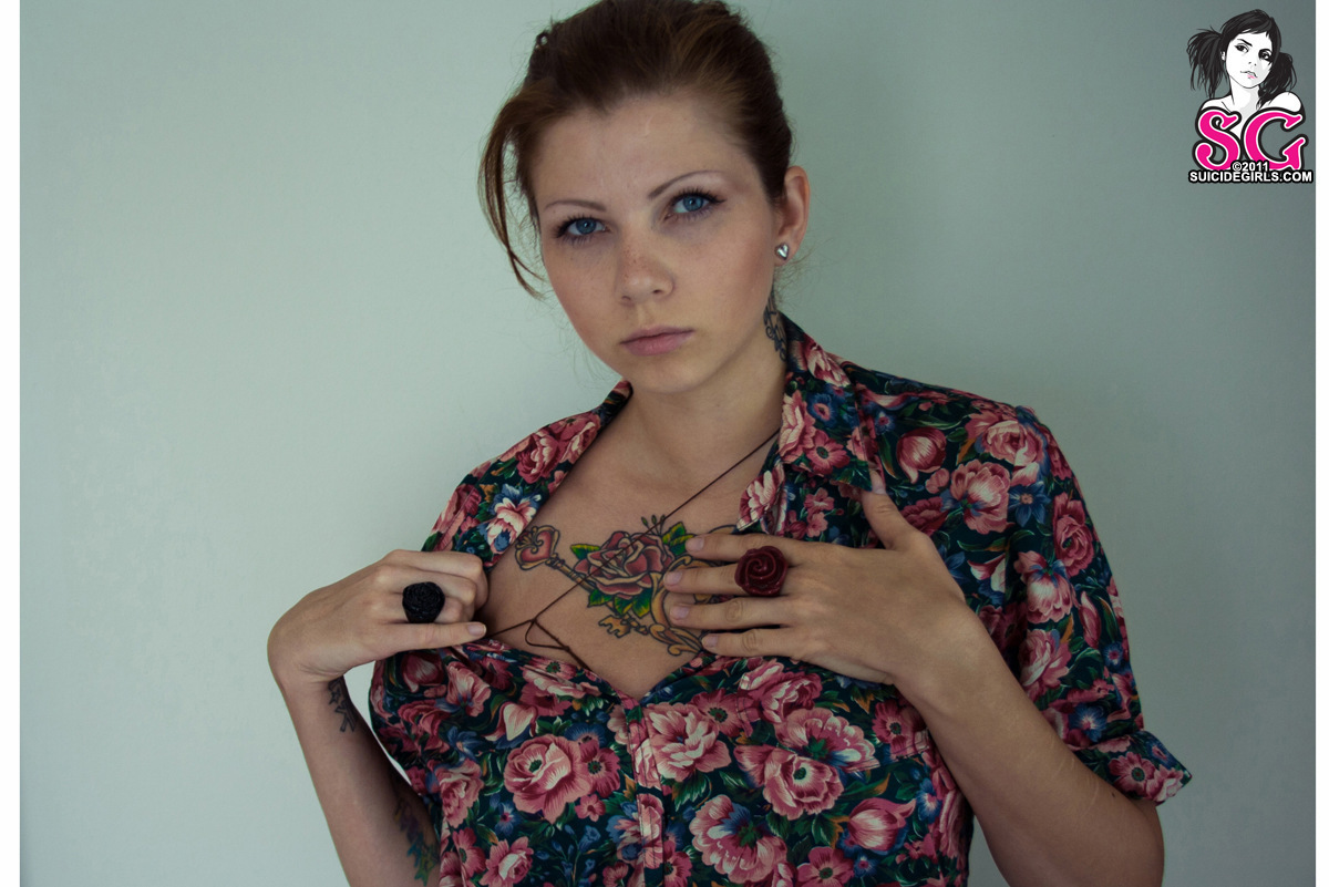satelina-tearose-03.jpg