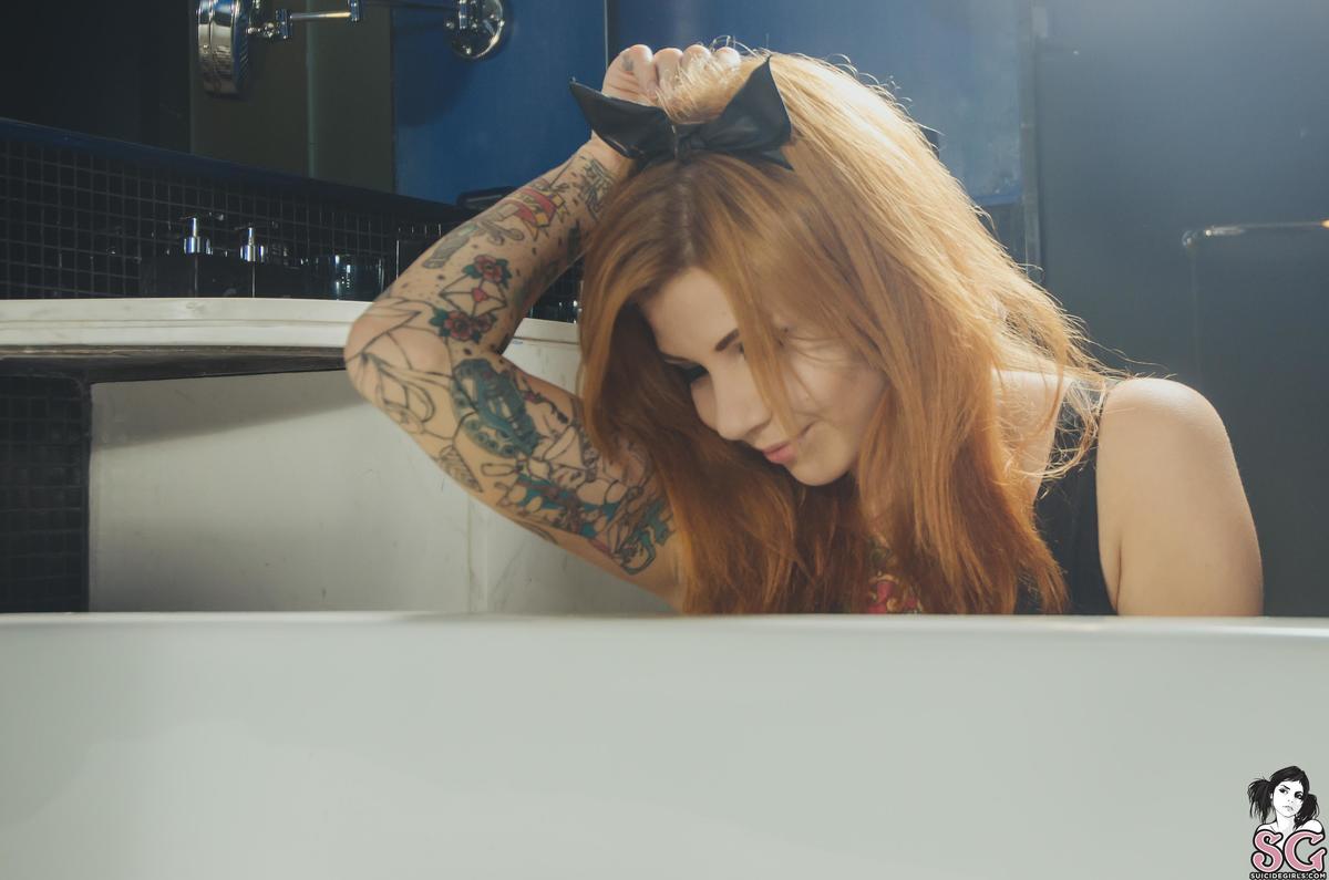 satelina-catpleasure-03.jpg