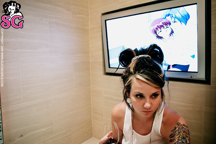 quinne-drenched-01.jpg