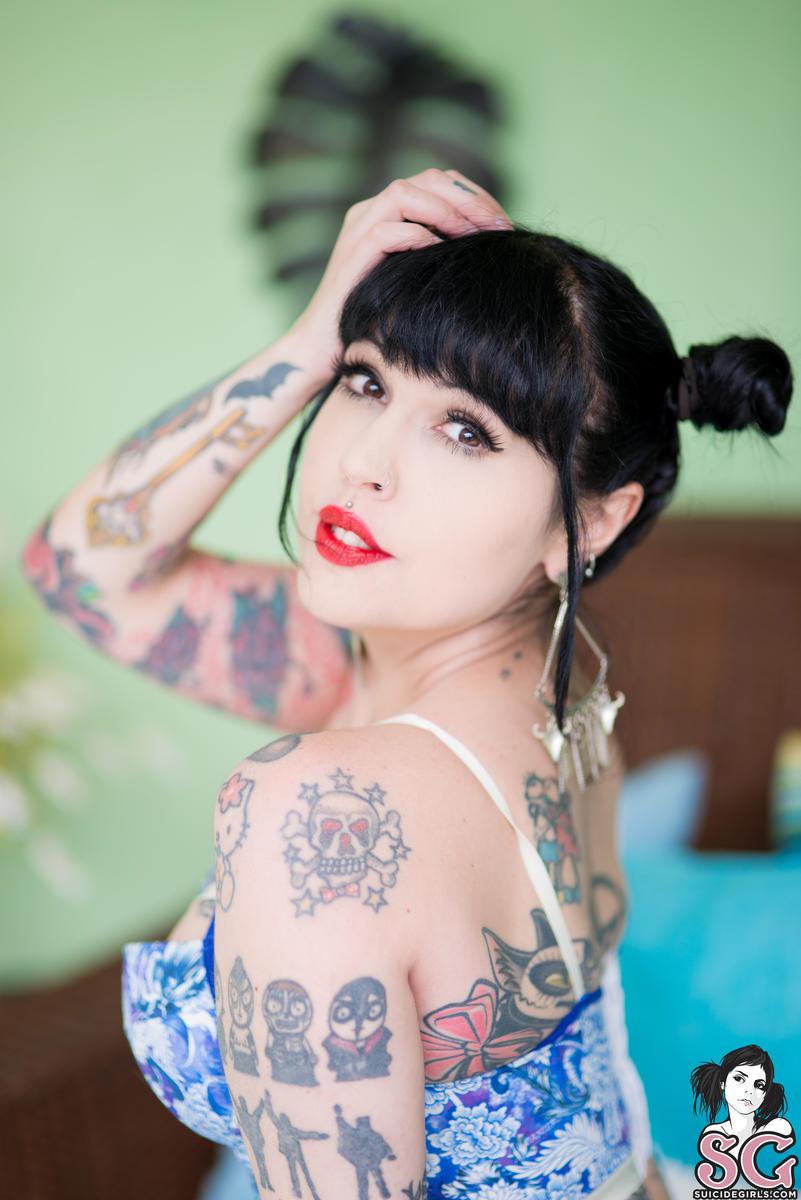 luciana-tropicalharajukuheat-05.jpg