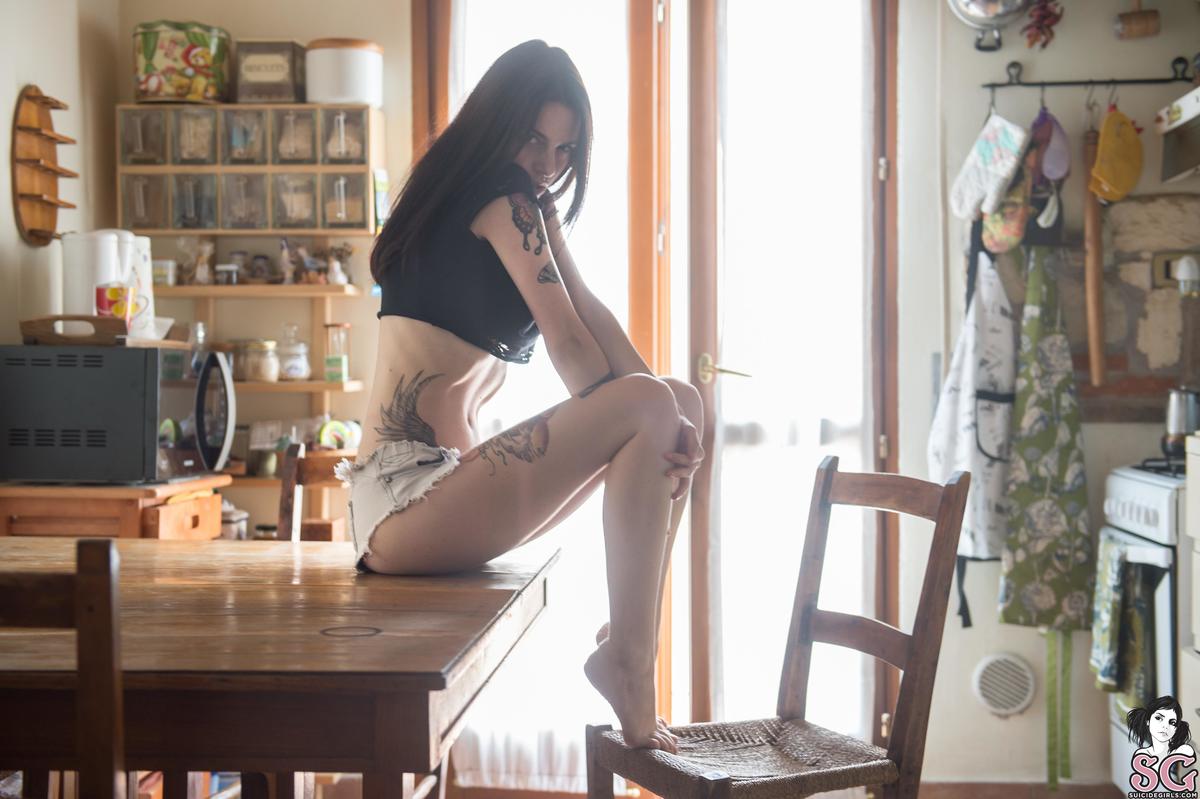 tanyabat-inthekitchen-01.jpg