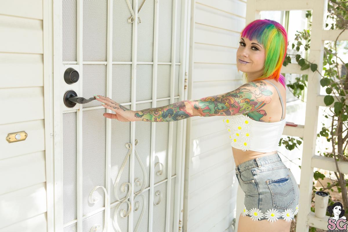 ronnii-neighbors-01.jpg