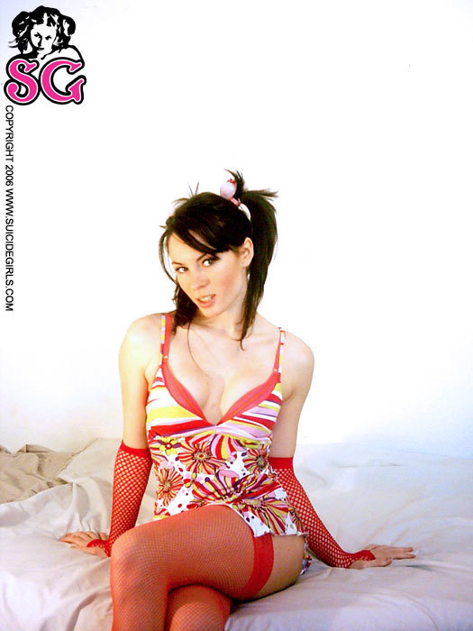 nena-smartass-01.jpg