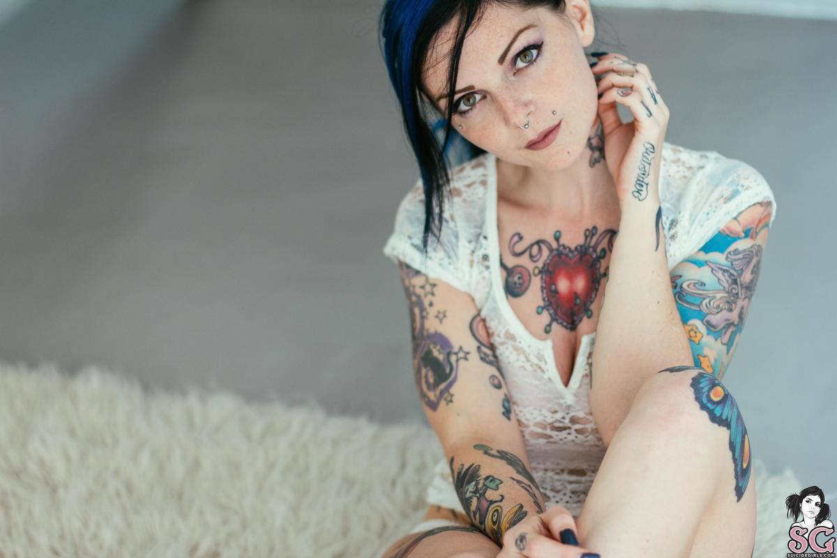 riae-whiteoleander-07.jpg