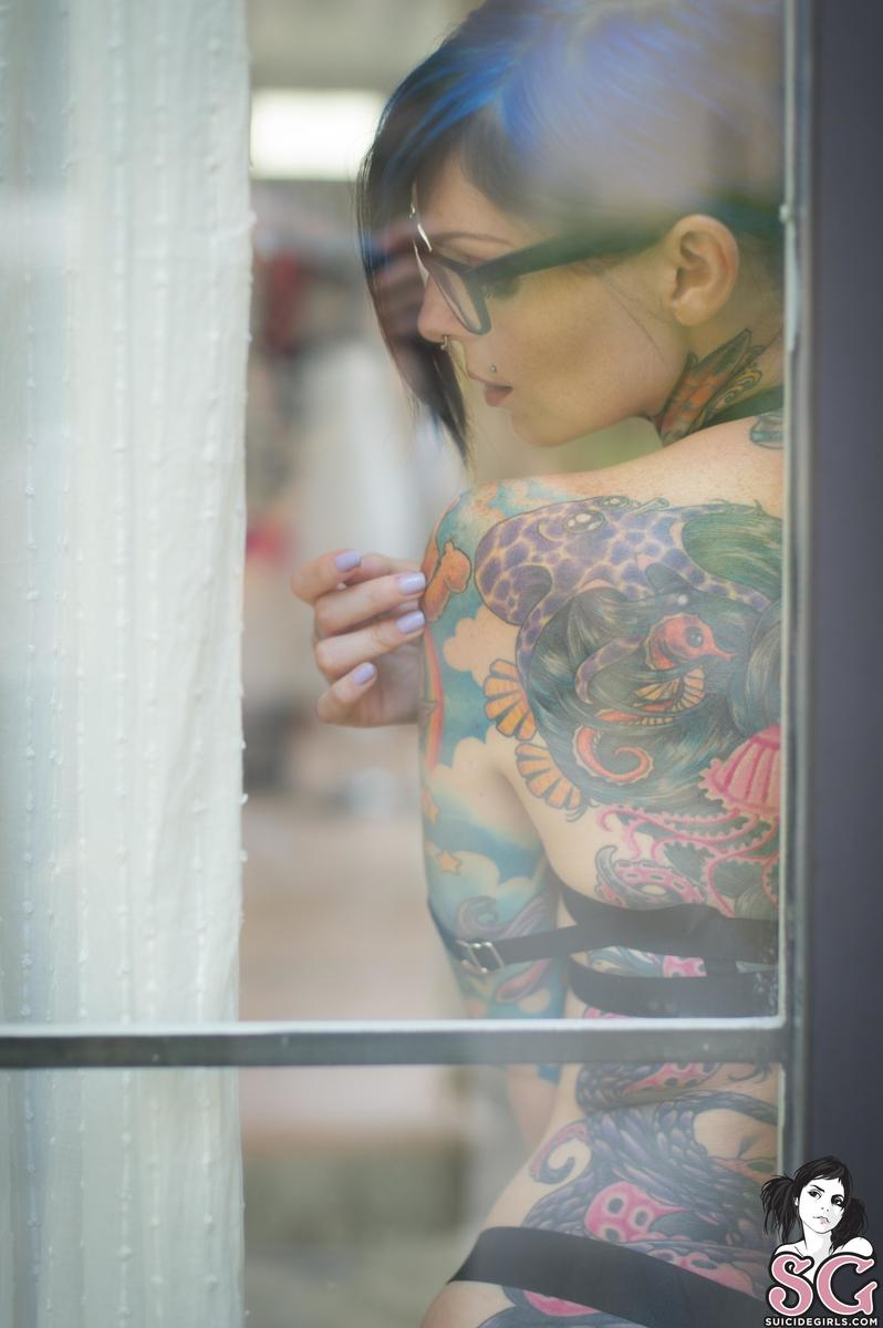 riae-endlessly-17.jpg
