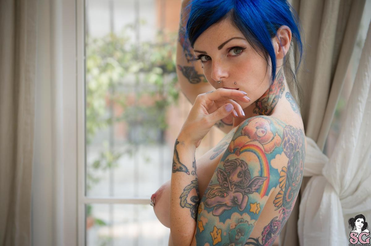 riae-endlessly-39.jpg