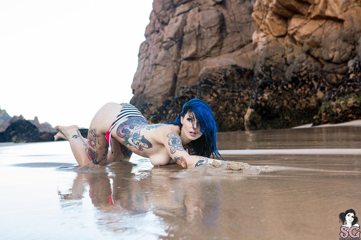 riae-risingfromthewaves-17.jpg