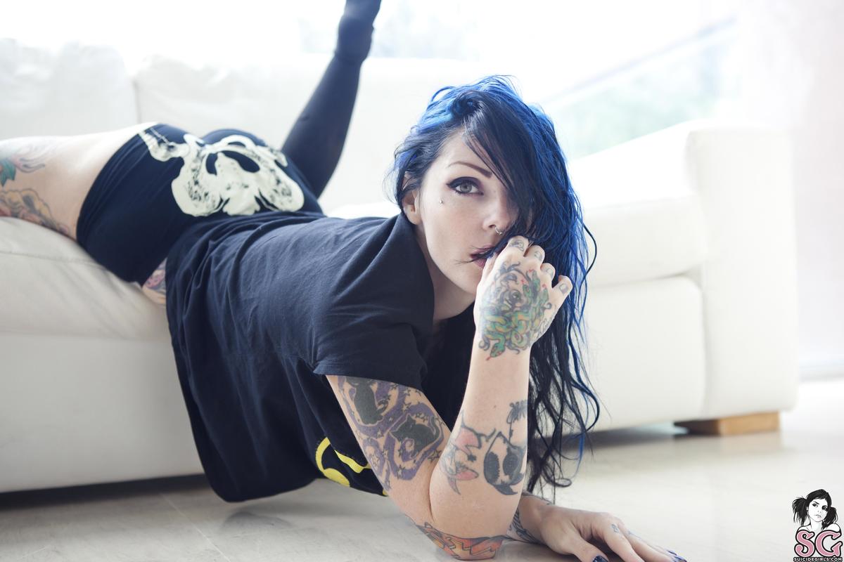riae-bemyhero-11.jpg