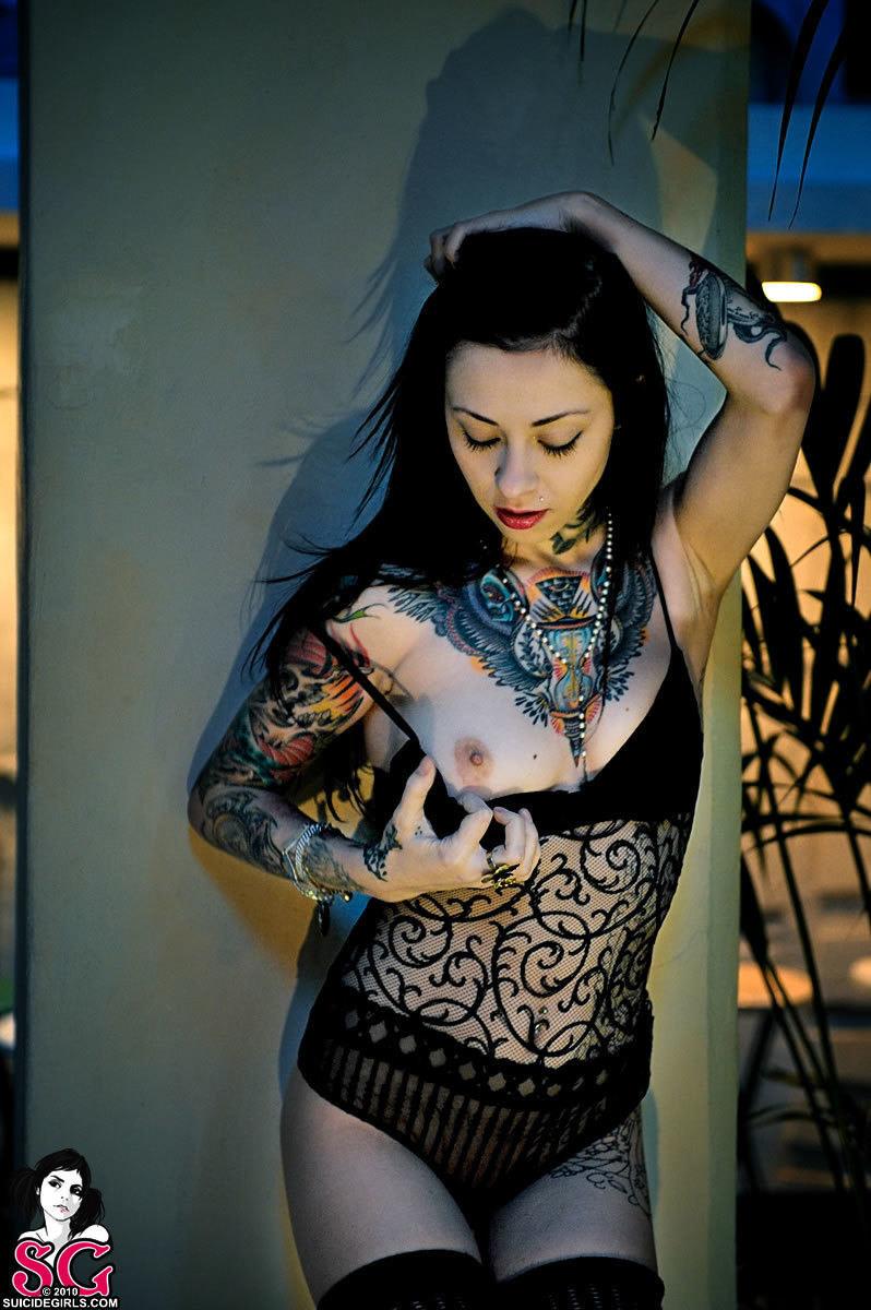 gogo-tillthesunturnsblack-13.jpg