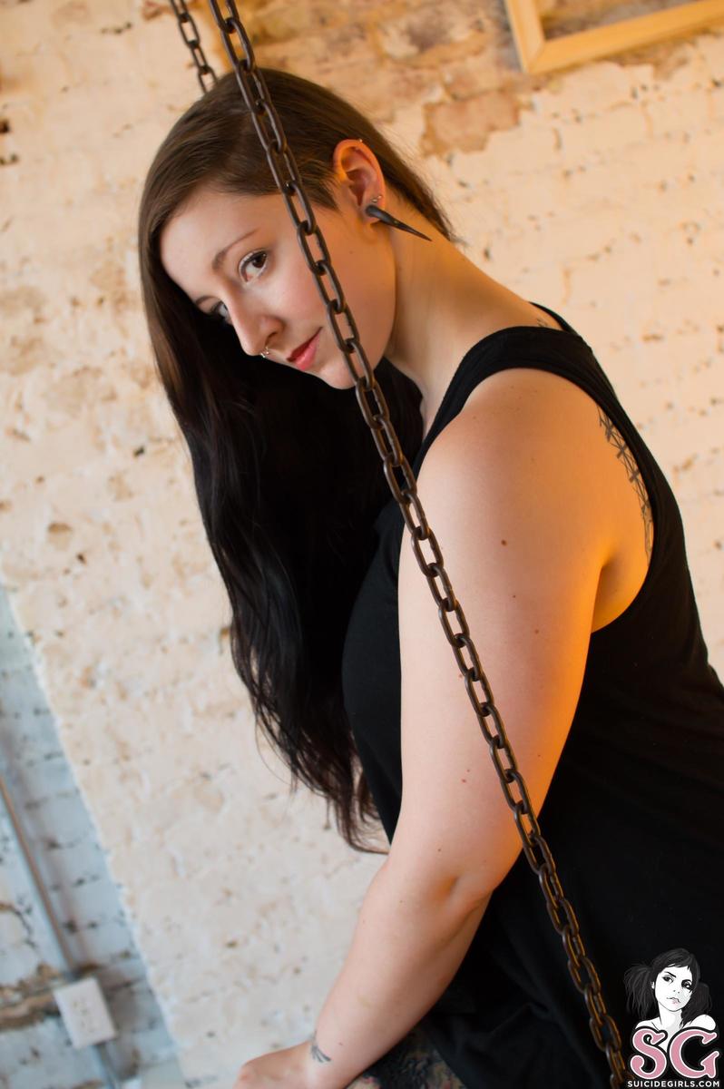 caraphernelia-swingwithme-03.jpg