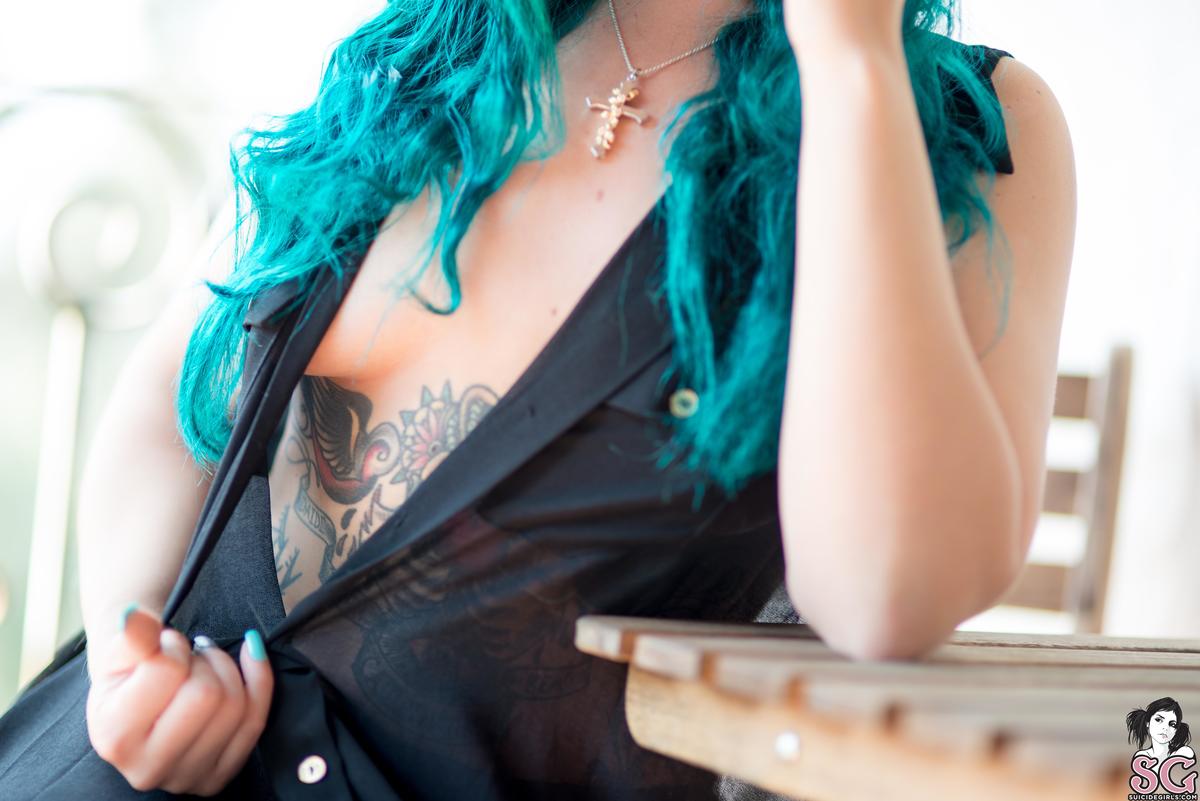 myzaree-whatmademilwaukeefamous-11.jpg