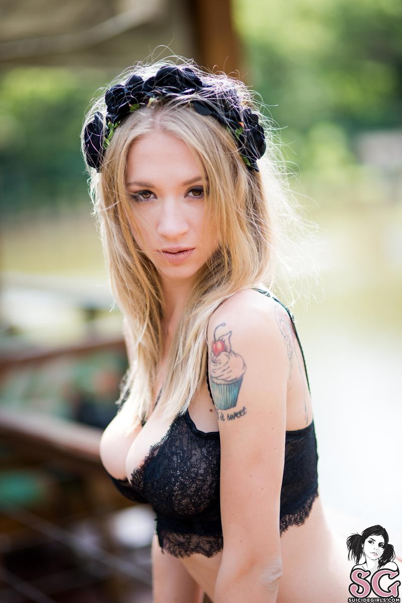 natashalegeyda-darksecret-19.jpg