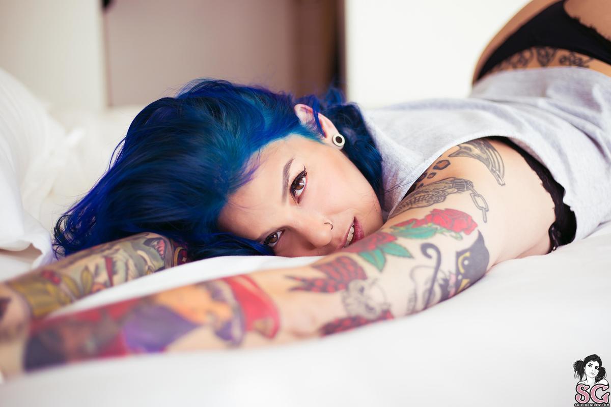 valkyria-bluevelvet-07.jpg