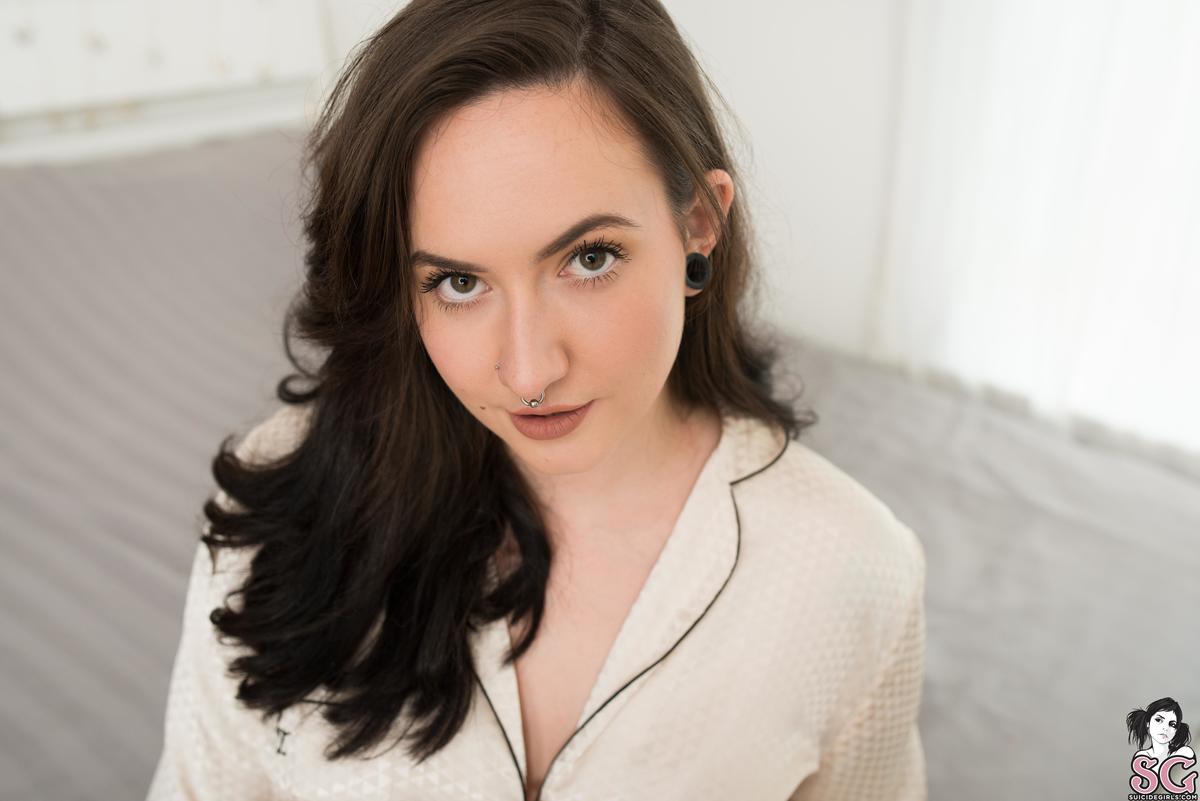 shiala-satindreams-01.jpg