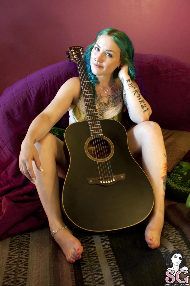 zumie-iplayyourfavoritesong-19.jpg