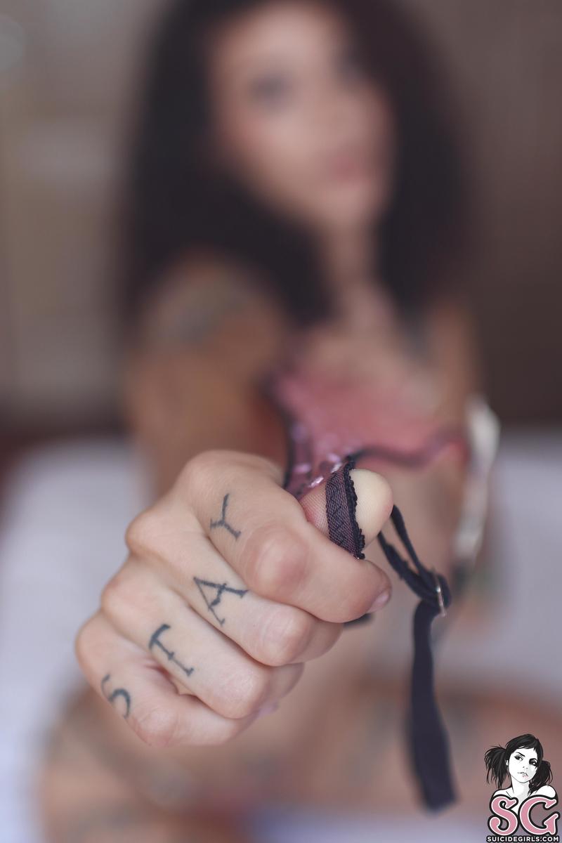 lolitta-staywithme-19.jpg