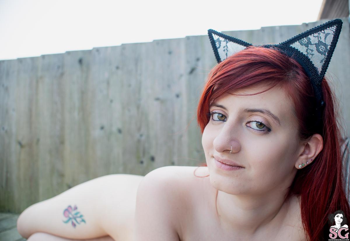 frankiejay-knockonwood-23.jpg