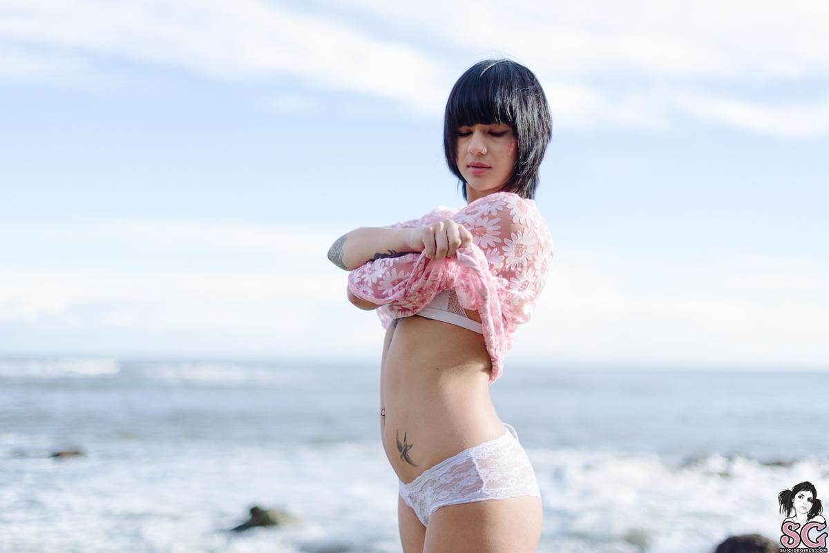bobbielauramarie-bythesea-11.jpg