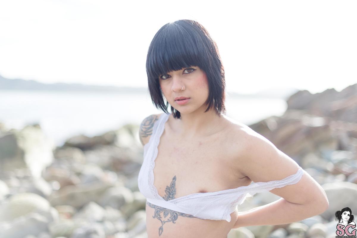 bobbielauramarie-bythesea-25.jpg