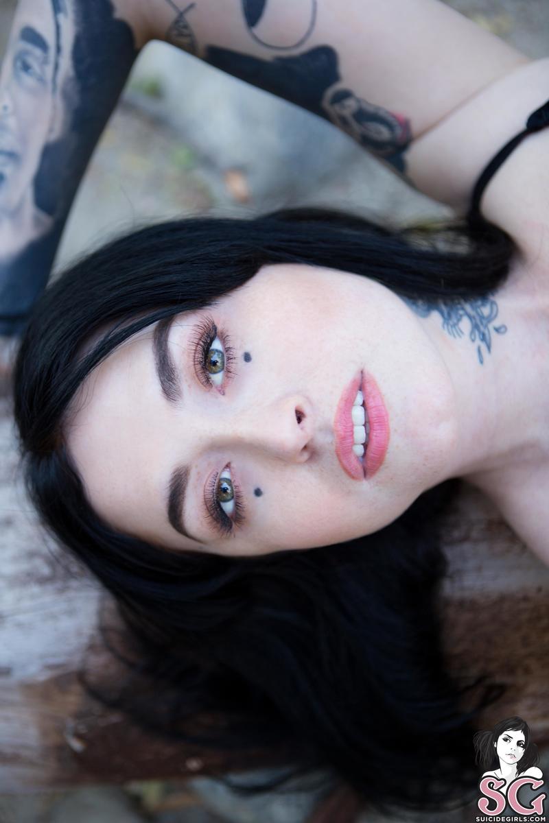 honeyxmilk-theydonthavetobelieve-11.jpg