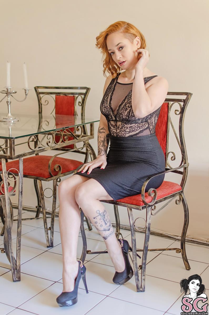 joyvasty-cherchezlafemme-01.jpg