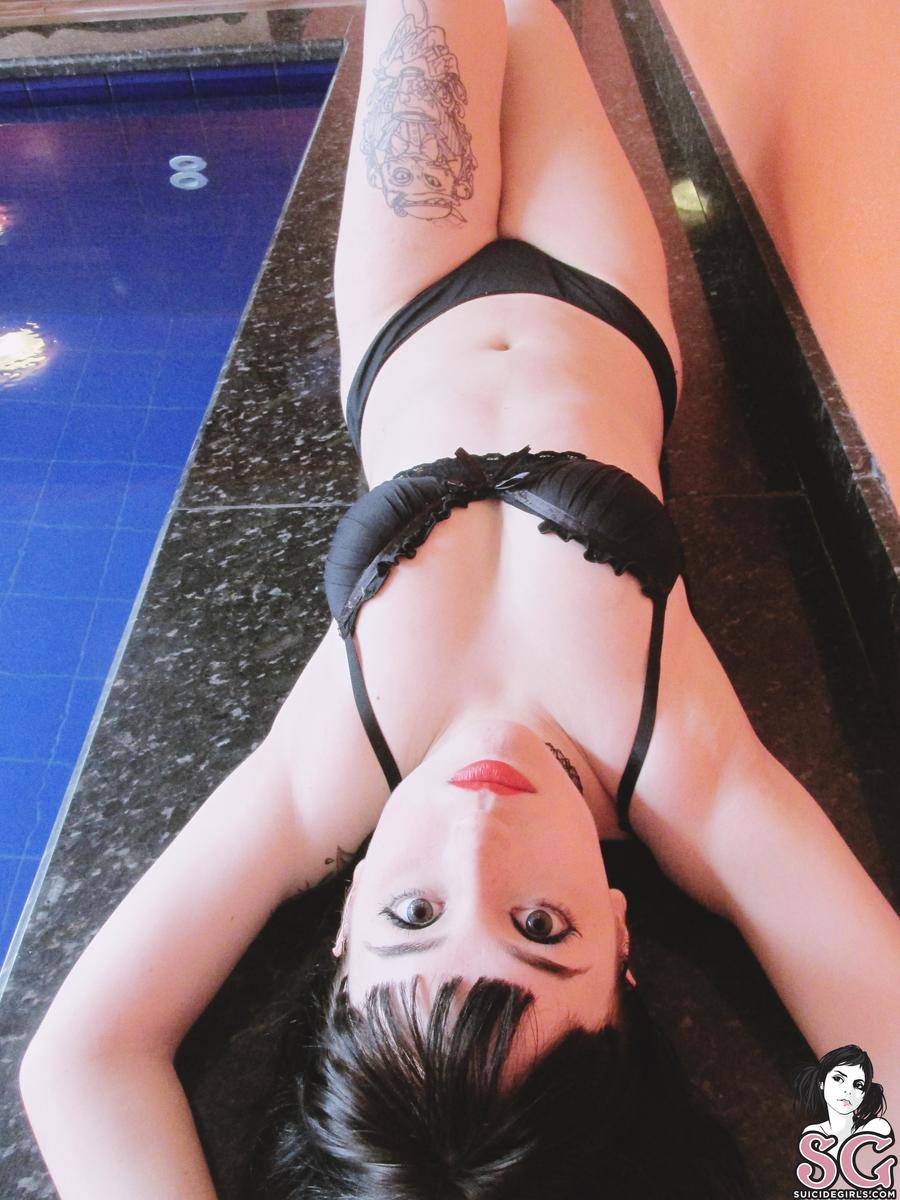 pennyfox-tropico-19.jpg