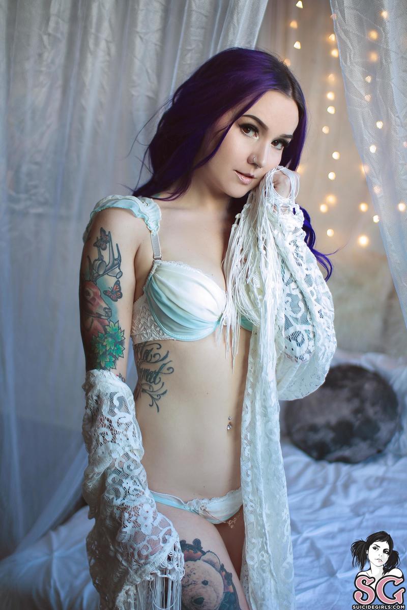marceline-moonstone-01.jpg