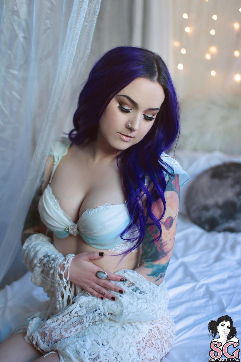 marceline-moonstone-03.jpg