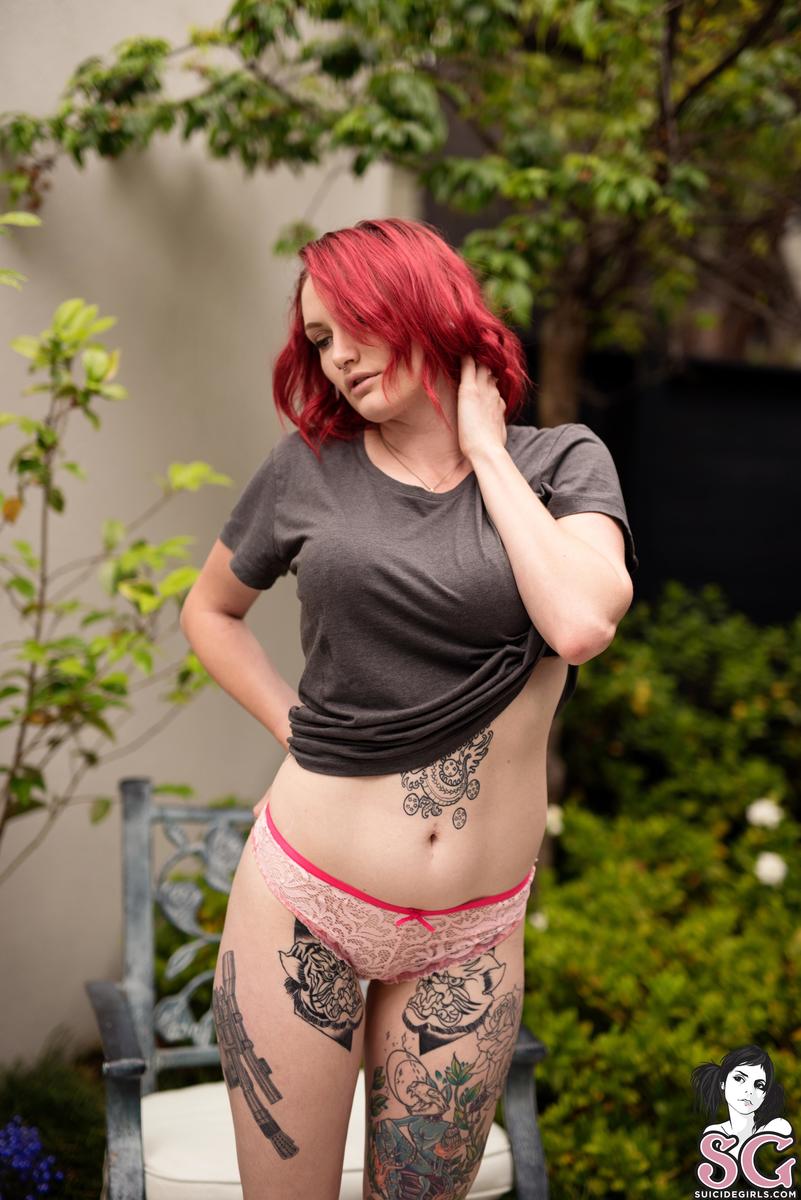 lotticia-exhibitionist-01.jpg