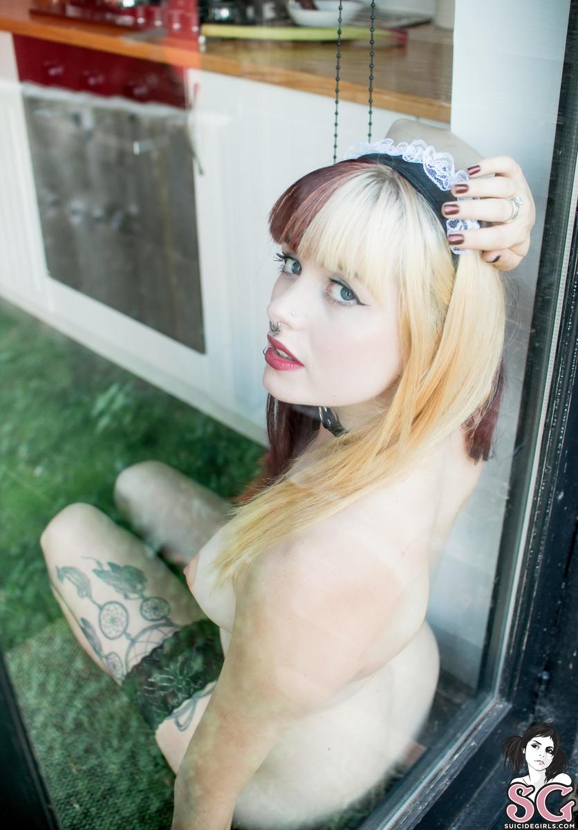 blaizee-rhubarbandcustard-31.jpg