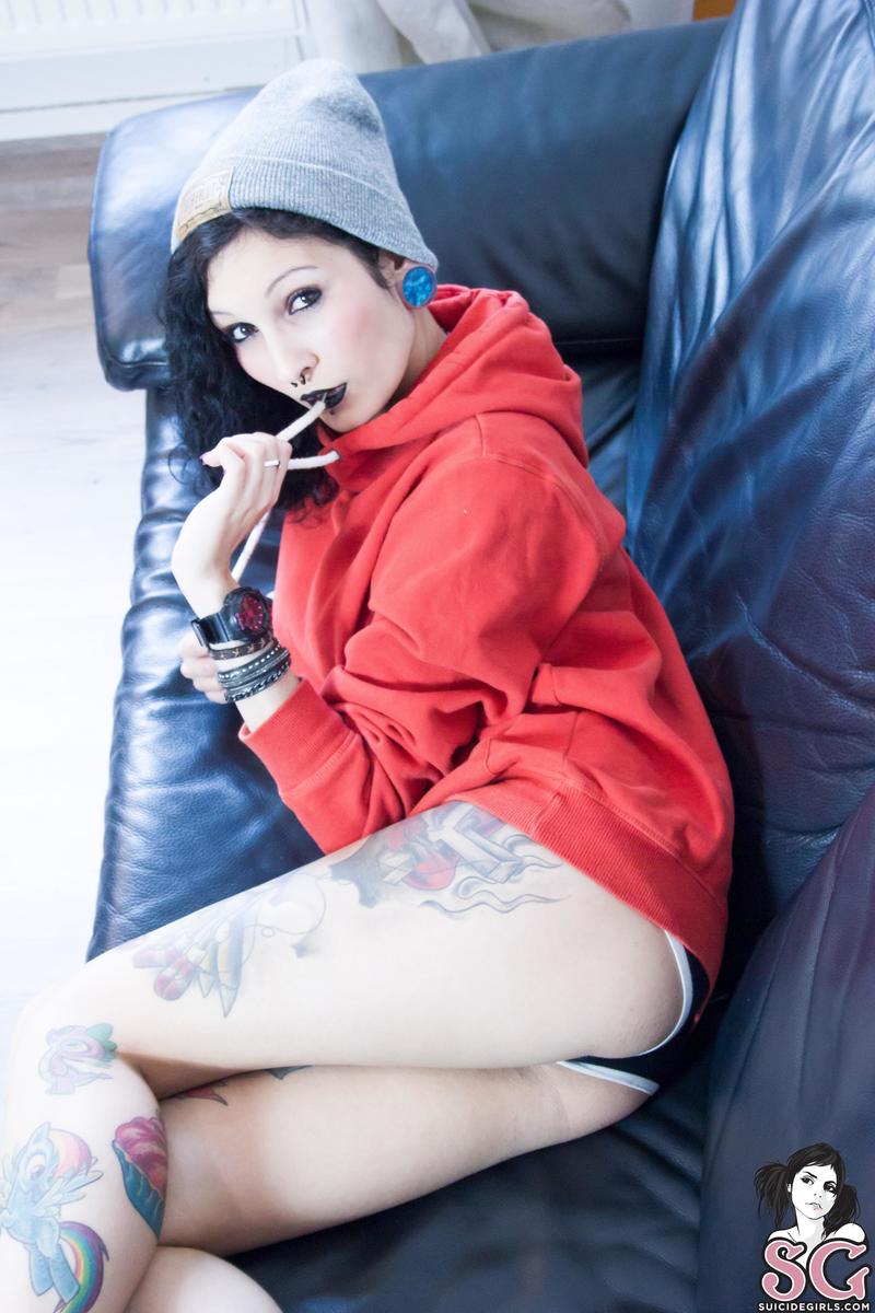 blackspringball-chilling-05.jpg