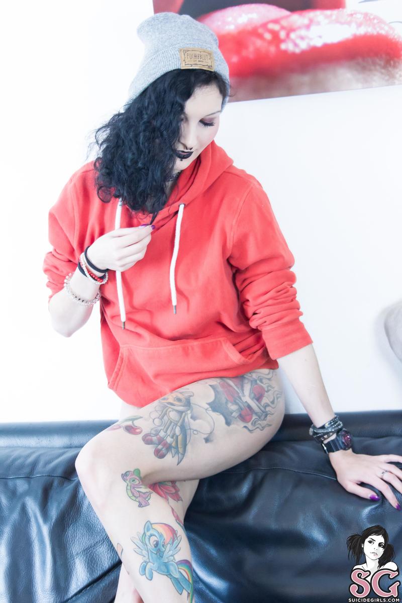 blackspringball-chilling-11.jpg