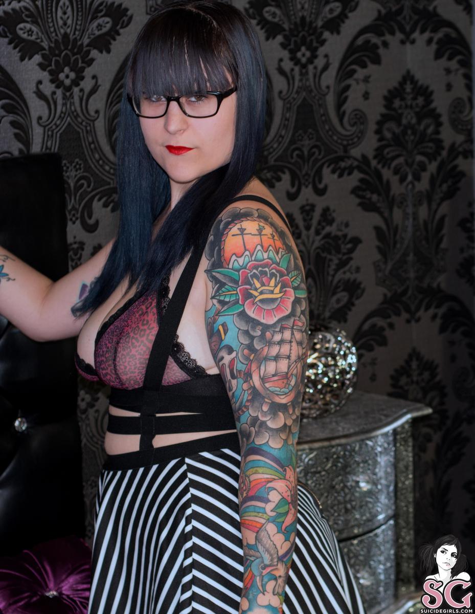 elizabethhunny-mirrorimage-01.jpg