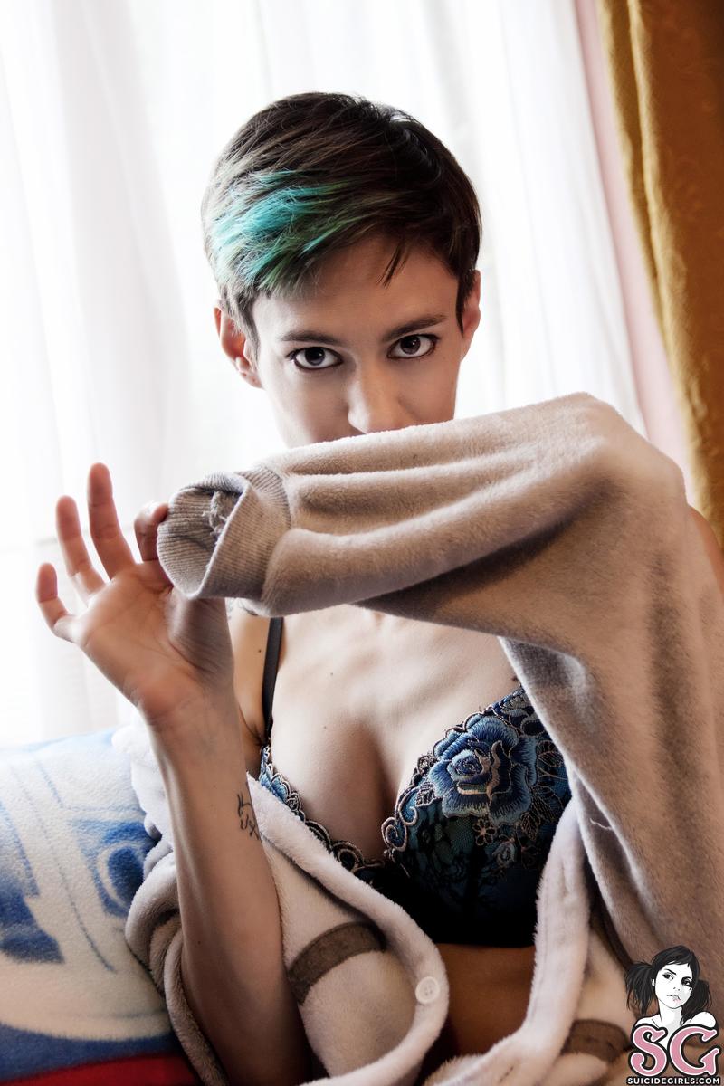 soniadorita-myroommatetotoro-09.jpg