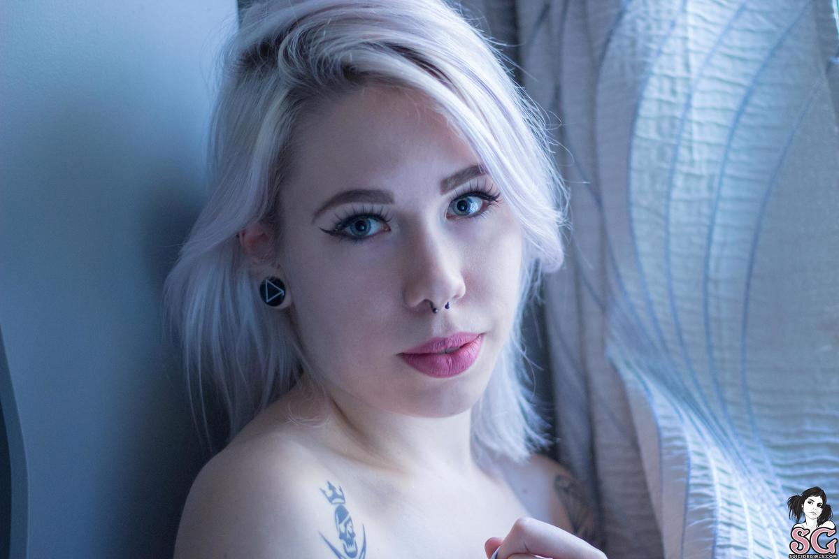 helynn-silverlight-09.jpg