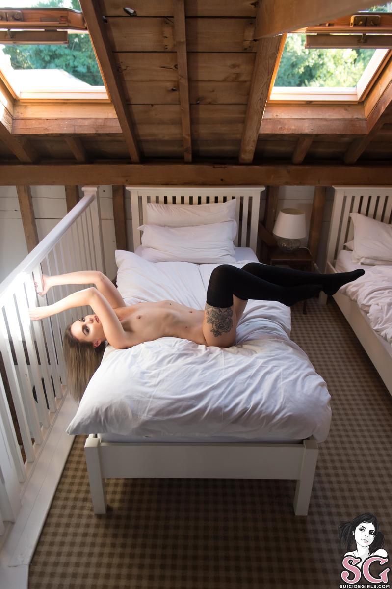suzylee-inbedtween-39.jpg