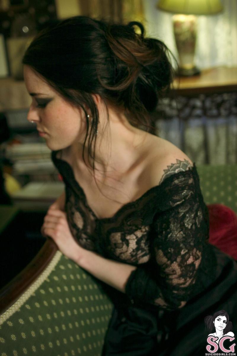 annalee-strangecreatures-01.jpg