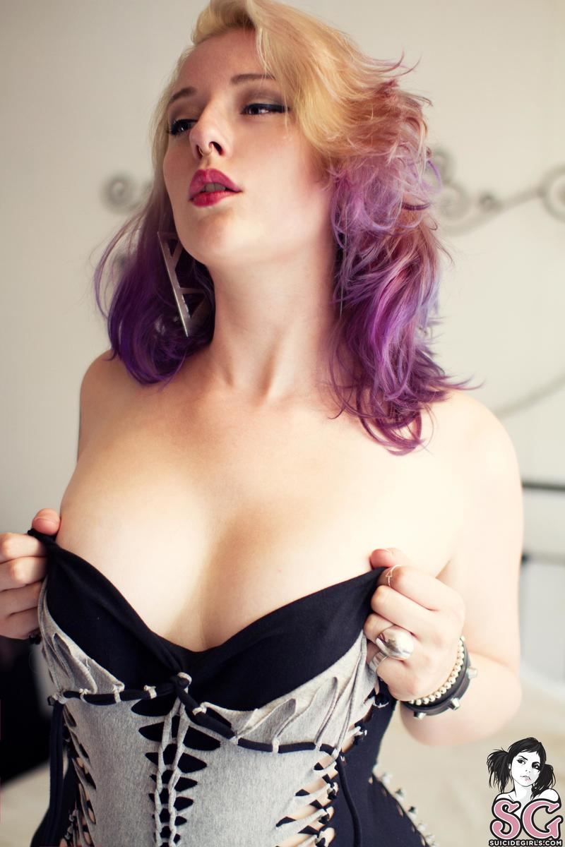 necianavine-craveyou-19.jpg
