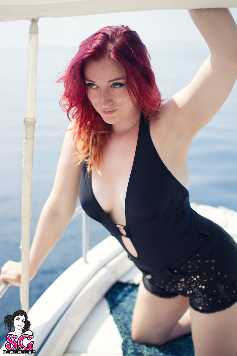 necianavine-rocktheboat-05.jpg