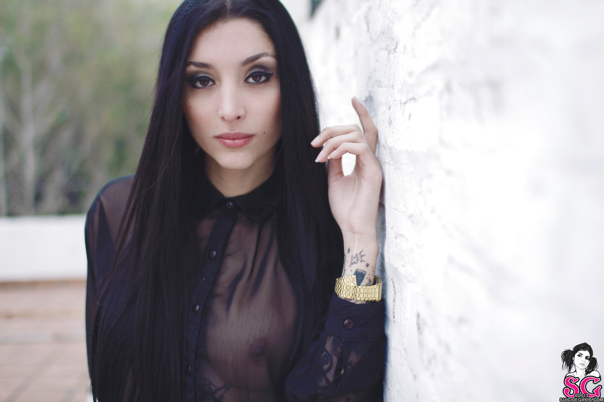 ginebra-darkwhisper-01.jpg