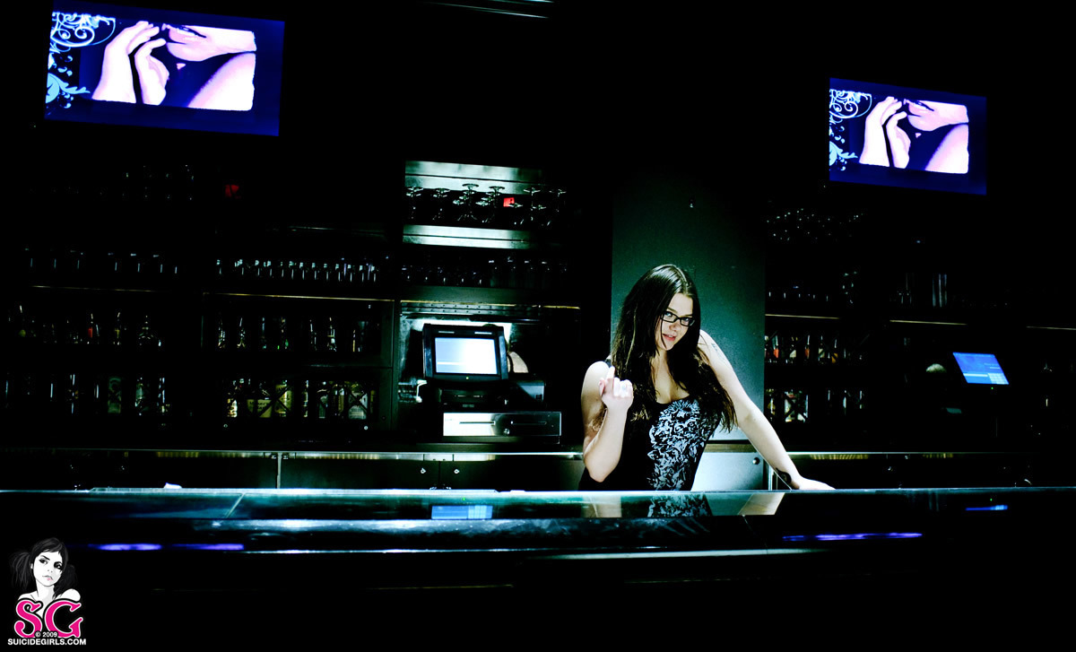 clio-blackheart-01.jpg